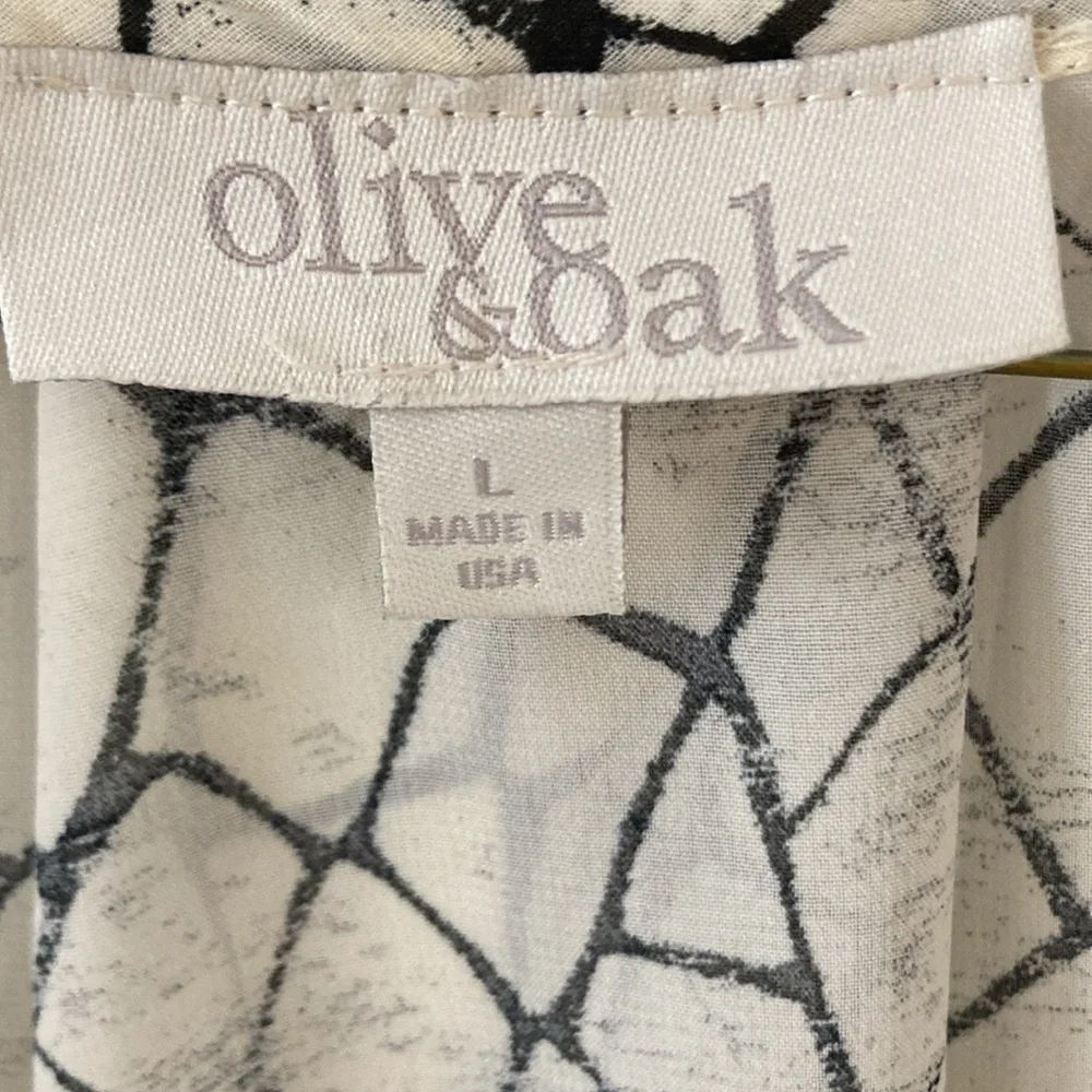 Olive & Oak Cream Short Sleeve Blouse - Picture 4 of 7